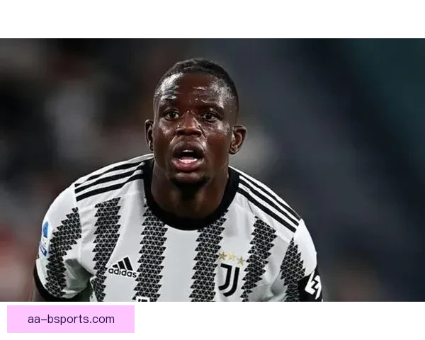 扎卡里亚在摩纳哥中场展现卓越拦截能力助球队稳固防守