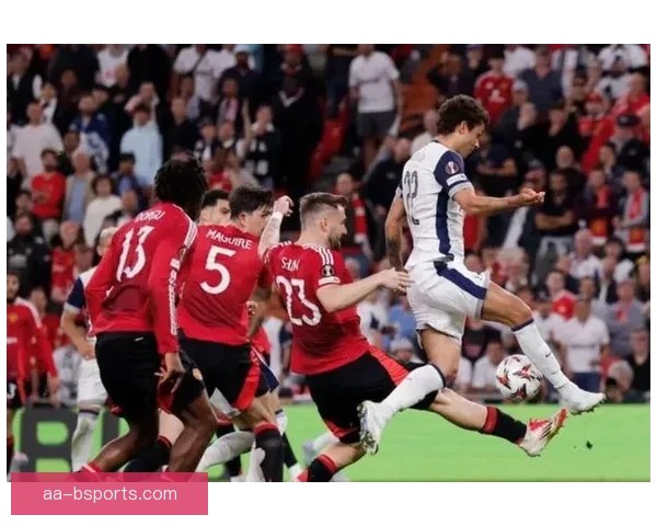 曼联点球大战险胜切尔西夺欧冠冠军时刻重现 球迷热议经典对决